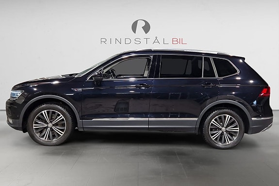 Volkswagen Tiguan Allspace 4 of 5