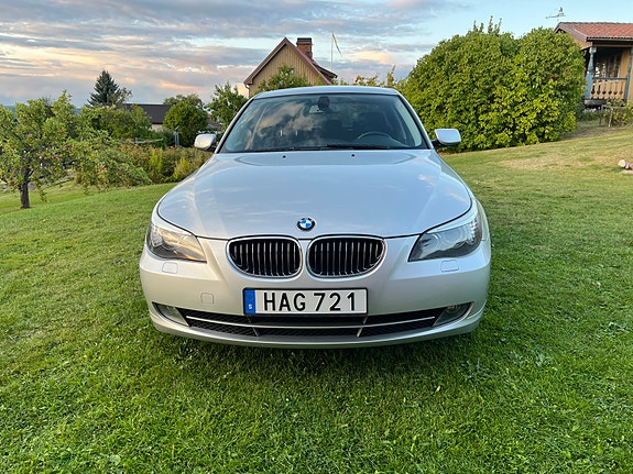 BMW 523i 8 of 10