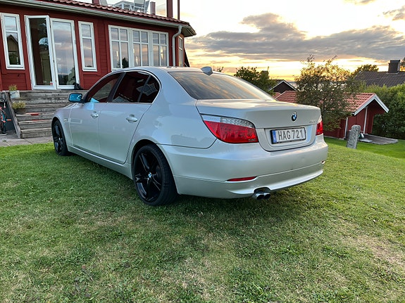 BMW 523i 5 of 10