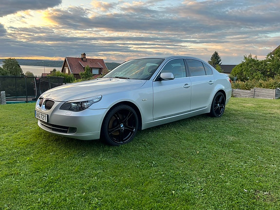 BMW 523i 7 of 10