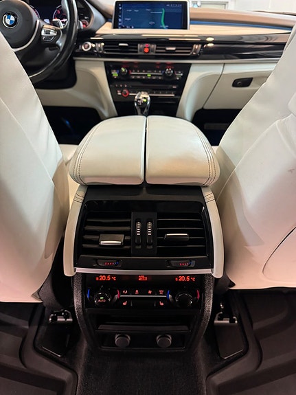 BMW X5 26 of 30