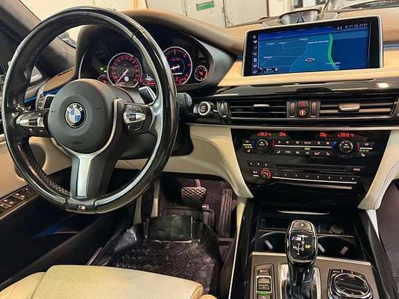 BMW X5 21 of 30