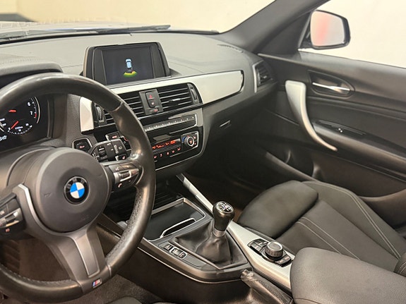 BMW 118i 8 of 12