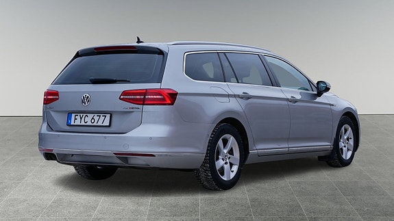 Volkswagen Passat 3 of 5