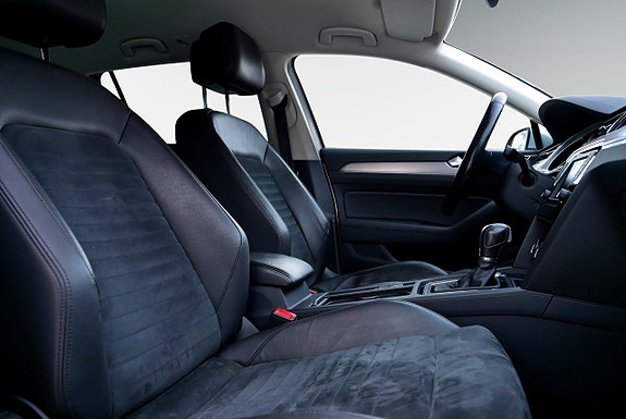 Volkswagen Passat 25 of 26