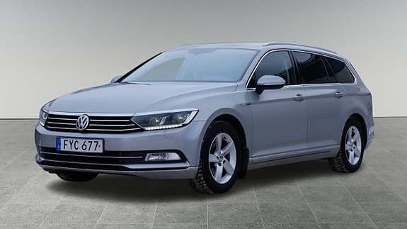 Volkswagen Passat 2 of 5