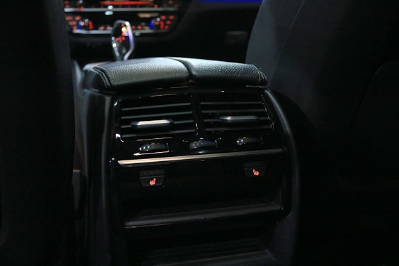 BMW 530e 30 of 30