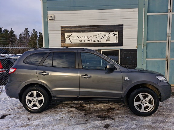 Hyundai Santa Fe 2 of 5