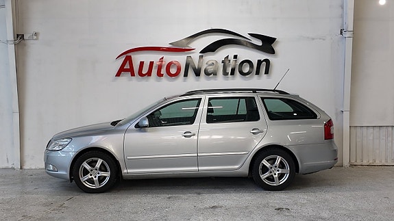 Skoda Octavia 2 of 5