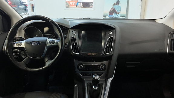 Ford Focus 8 of 14