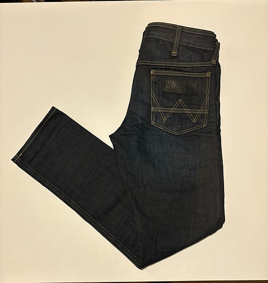Product image 1 of 7