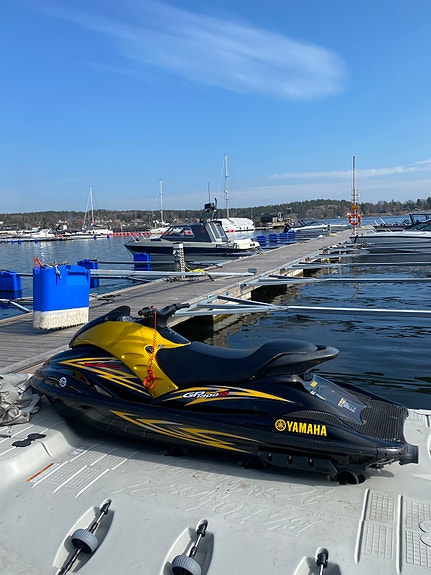 Yamaha GP1300 R 2 of 3