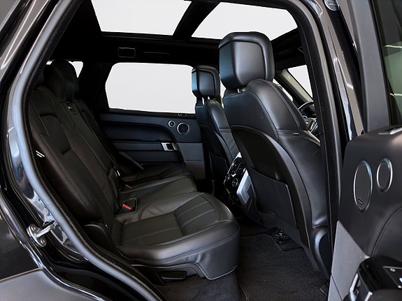 Land Rover Range Rover Sport 10 of 22