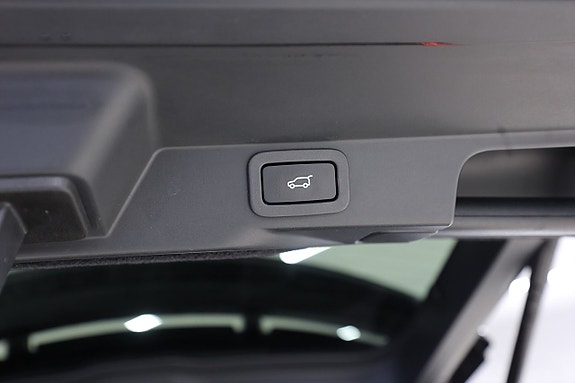 Land Rover Range Rover Sport 11 of 28
