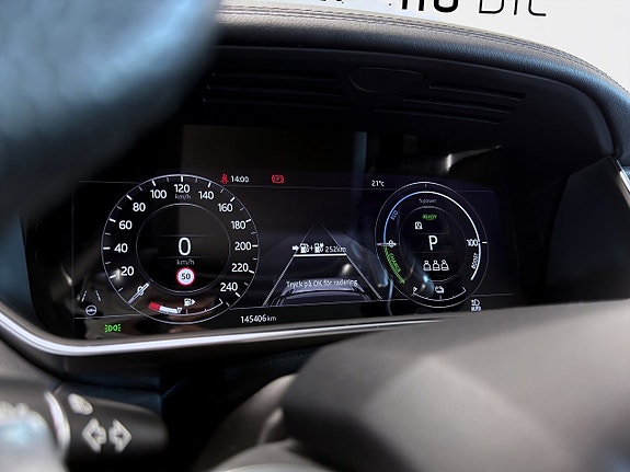 Land Rover Range Rover Sport 18 of 22