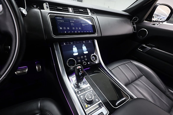 Land Rover Range Rover Sport 23 of 28