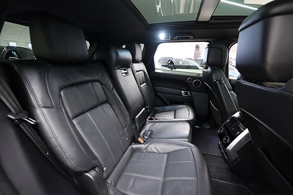 Land Rover Range Rover Sport 13 of 28