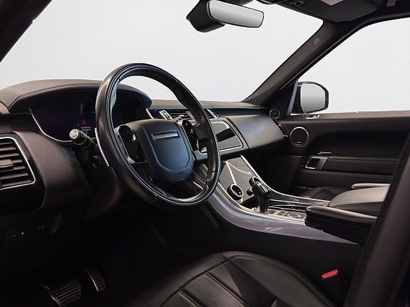 Land Rover Range Rover Sport 17 of 22