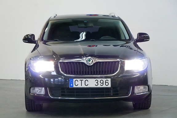 Skoda Superb 3 of 5