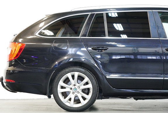 Skoda Superb 21 of 30