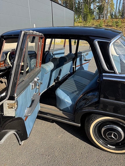 Mercedes-Benz 220 SB 7 of 13