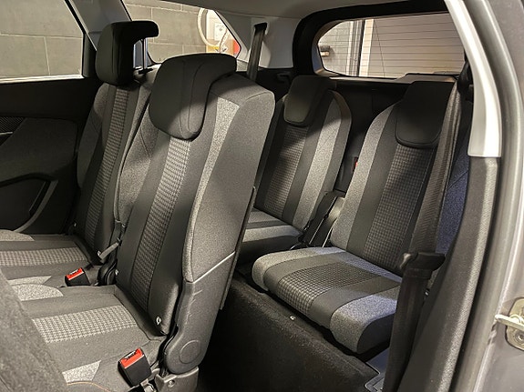 Peugeot 5008 13 of 16