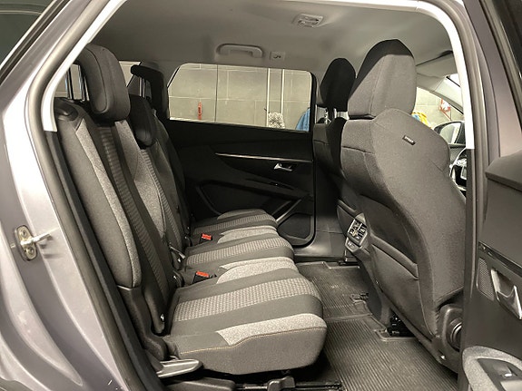 Peugeot 5008 14 of 16