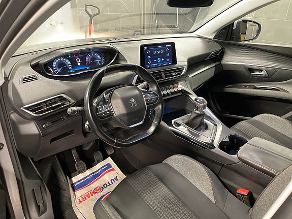 Peugeot 5008 11 of 16
