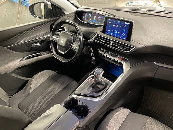 Peugeot 5008 16 of 16