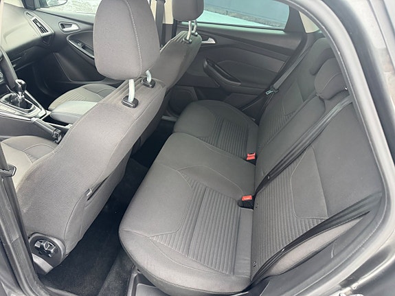 Ford Focus 13 of 18
