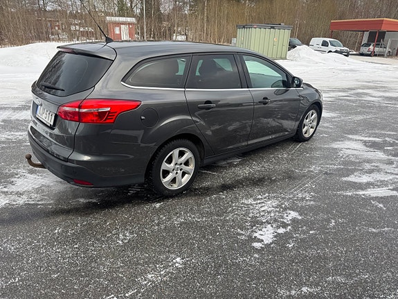 Ford Focus 5 of 5