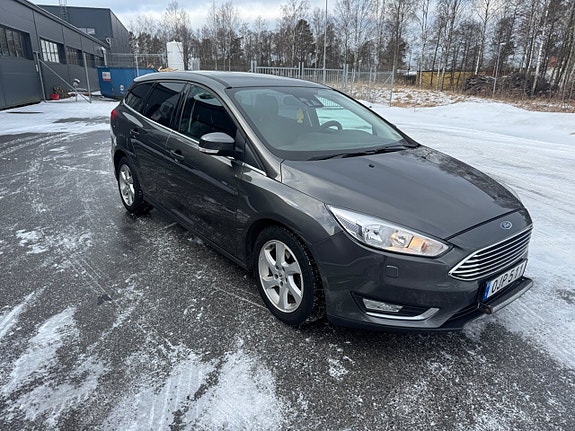 Ford Focus 3 of 5