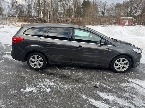 Ford Focus 4 of 5