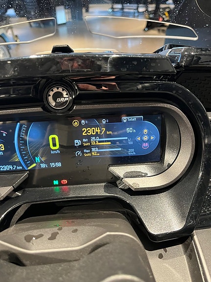 Can-Am Spyder F3 LIMITED 7 of 7