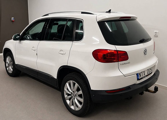 Volkswagen Tiguan 3 of 5