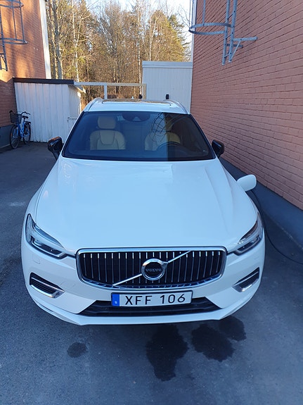 Volvo XC60 2 of 5