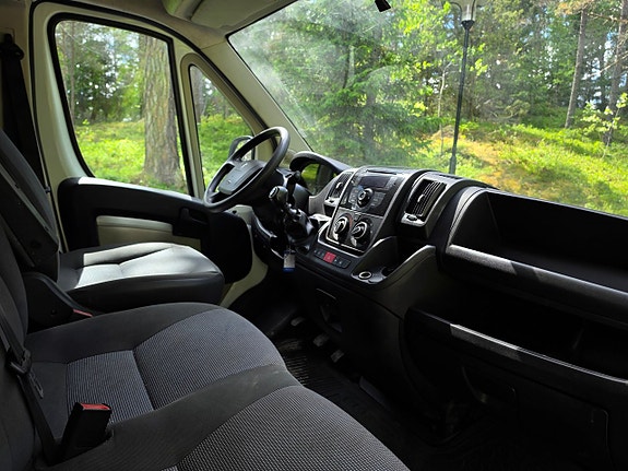 Peugeot Boxer 13 of 22