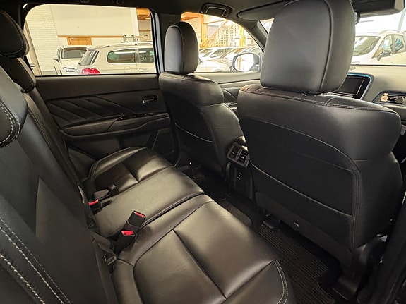 Mitsubishi Outlander 9 of 14