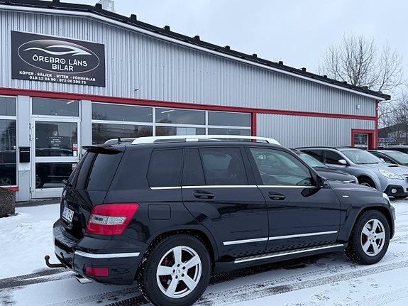 Mercedes-Benz GLK220 3 of 5