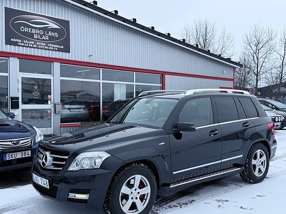 Mercedes-Benz GLK220 2 of 5
