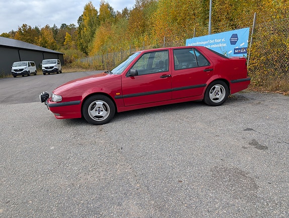 Saab 9000 2 of 3