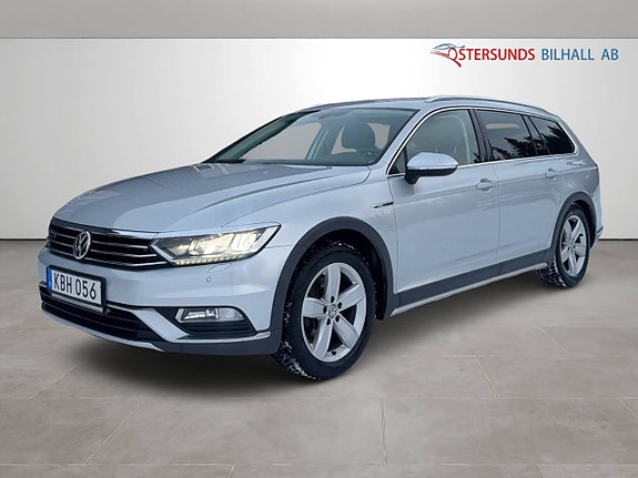 Volkswagen Passat Alltrack 3 of 5