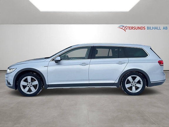 Volkswagen Passat Alltrack 4 of 5
