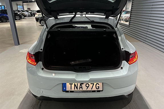 Renault Megane 16 of 16