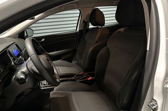 Renault Megane 14 of 16