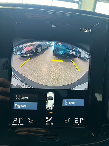 Volvo XC40 18 of 23