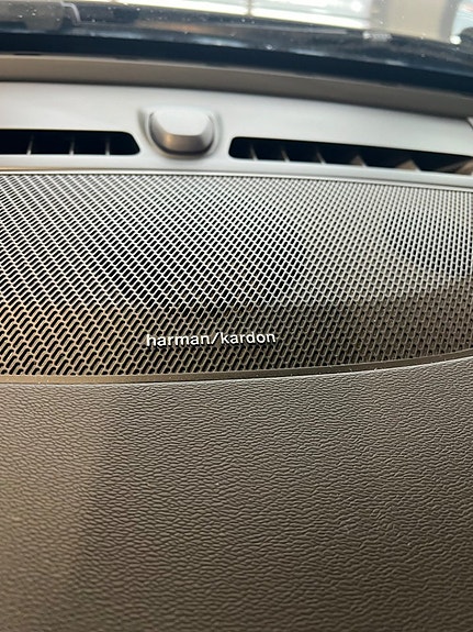 Volvo XC40 19 of 23