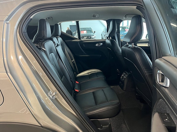 Volvo XC40 14 of 23