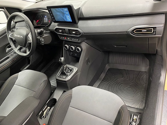 Dacia Sandero Stepway 2 of 5