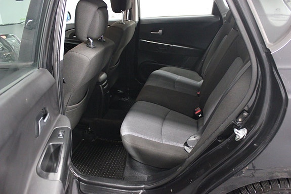 Kia Ceed 10 of 17
